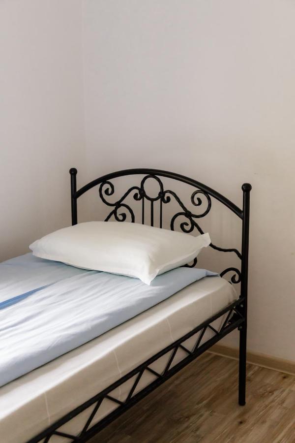 Vila Beli San Bed and Breakfast Vladimirovac Esterno foto